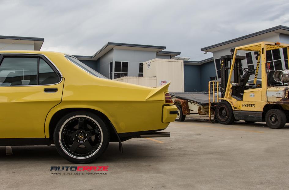 HOLDEN MONARO FR